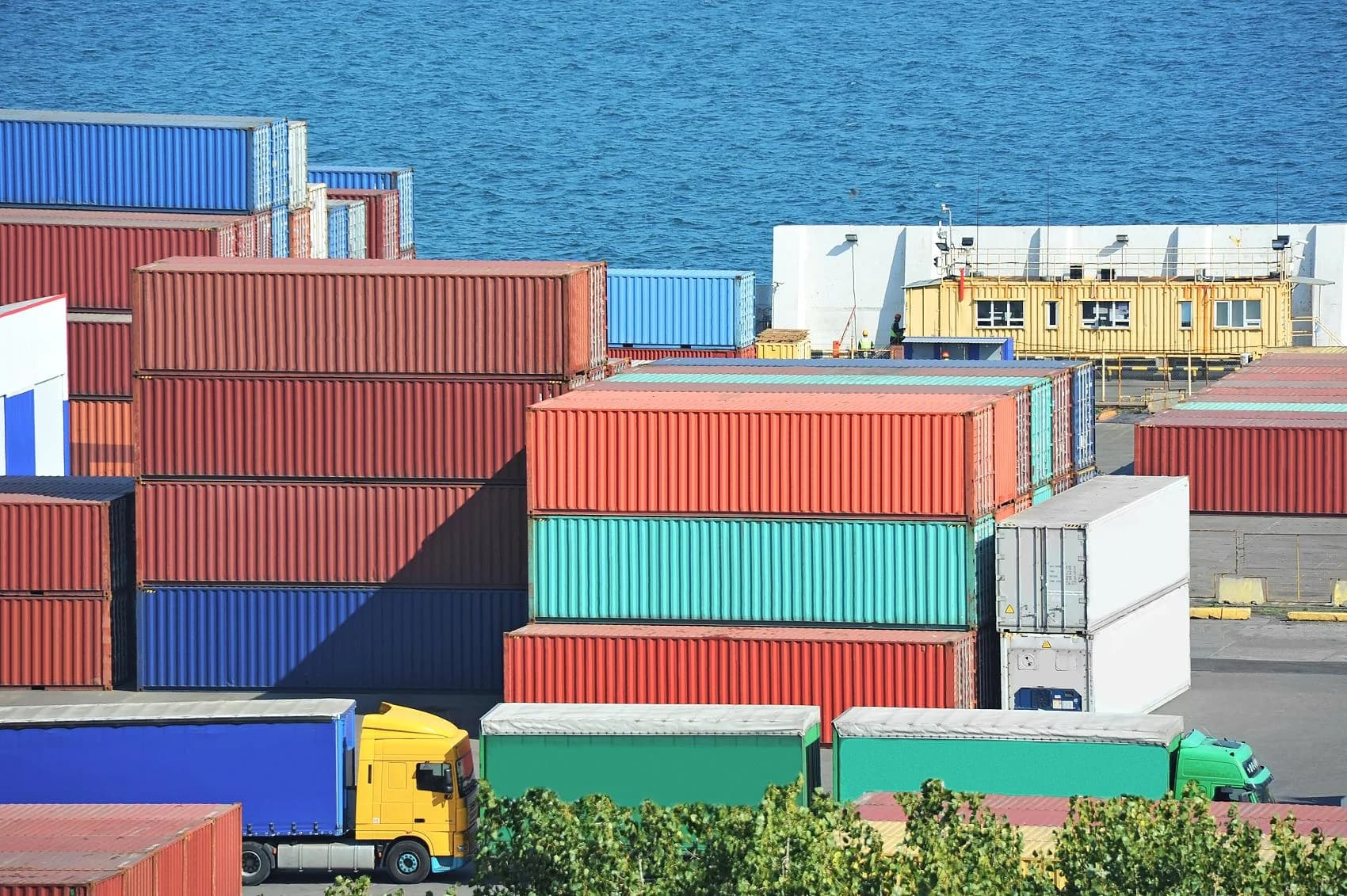 Global Container Trade Remains Resilient as Major Ports Handle Strong Cargo Volumes